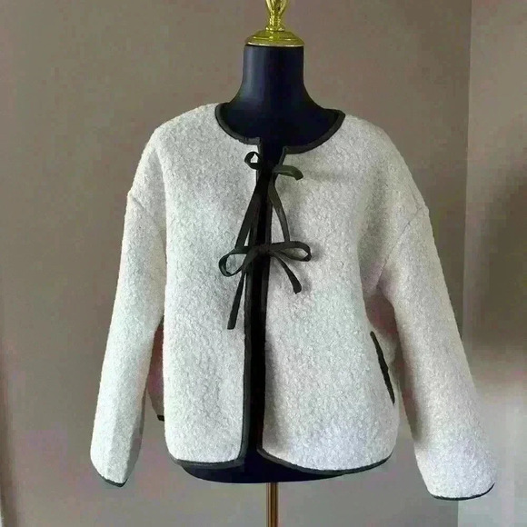 NEW Bow Tie Contrast Jacket Size 8/10 L - Picture 2 of 7